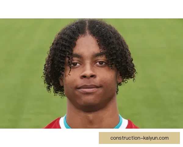 朴茨茅斯俱乐部发布最新引援动态球队备战形势持续引发关注热议不断