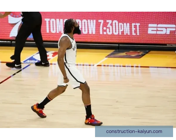 最新NBA动态：詹姆斯领衔湖人迎战勇士 东契奇与哈登交易传闻再起