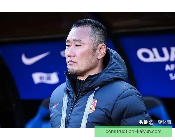 中国足球队备战世界杯预选赛，主帅强调年轻球员的培养与战术调整